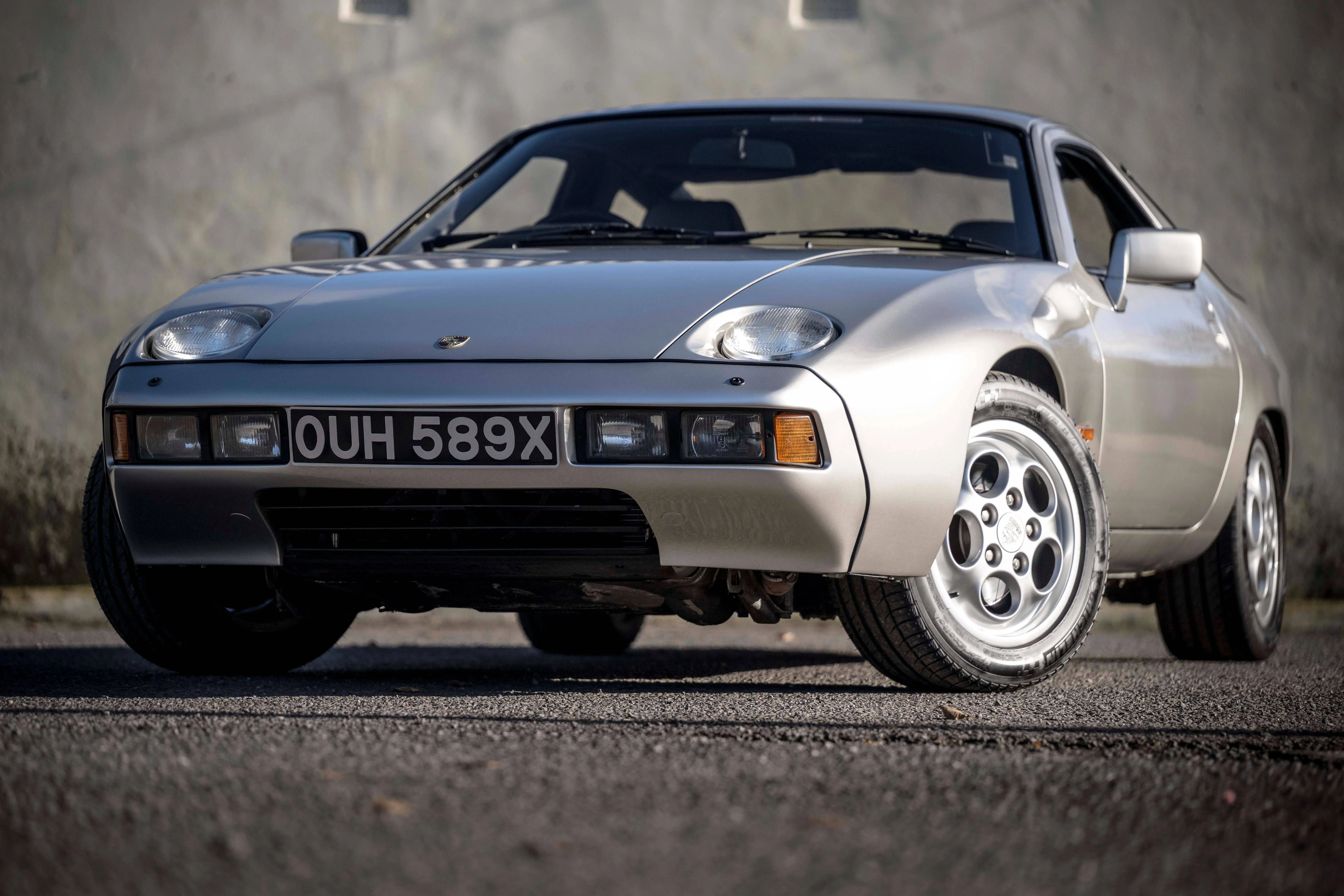 VIPページ 1982 Porsche 928 VIN WP0ZZZ92ZCS800312 | Hagerty Valuation Tools